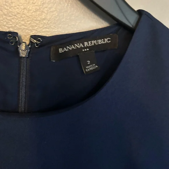 Banana Republic Factory Dress - Navy scalloped sheath short sleeve skater style - Picture 3 of 9